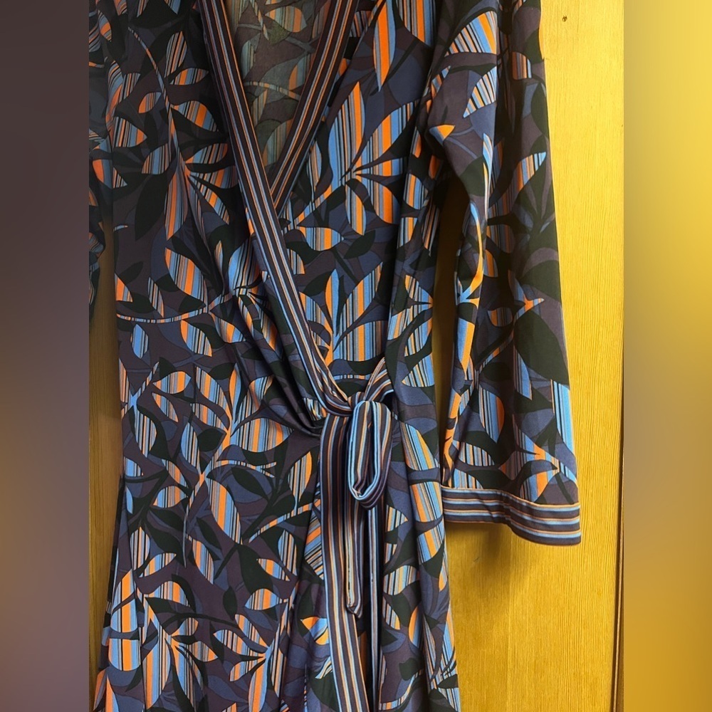 Bcbgmaxazria Medium Adele Plum True Wrap Dress - image 4